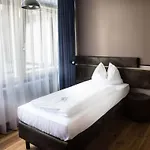 Western Loftstyle Stuttgart-zuffenhausen 3* 슈투트가르트