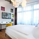 Western Loftstyle Stuttgart-zuffenhausen 호텔