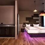 Western Loftstyle Stuttgart-zuffenhausen 호텔 3*