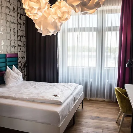 Hotel Western Loftstyle Stuttgart-zuffenhausen 3*